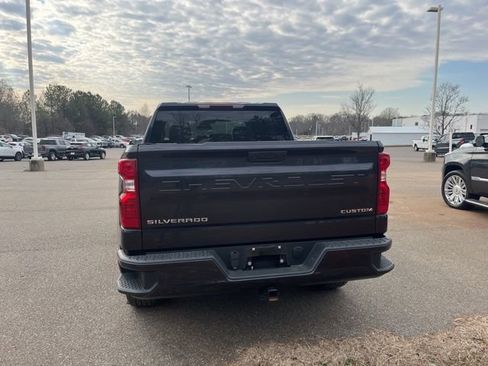 Used 2022 Chevrolet Silverado 1500 Custom image 6