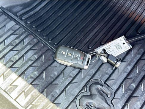 Used 2022 RAM 1500 Big Horn AWD/4WD image 23