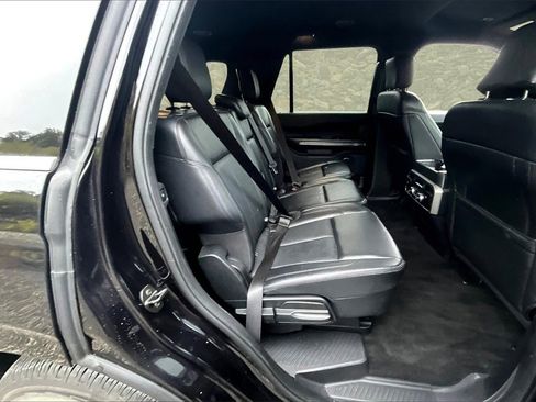 Used 2019 Ford Expedition XLT w/ Equipment Group 202A image 24