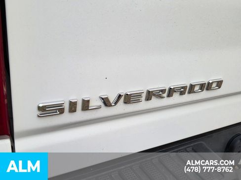 Used 2025 Chevrolet Silverado 2500 LT w/ Convenience Package image 16