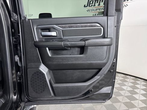 Used 2024 RAM 2500 Big Horn w/ Bed Utility Group image 22