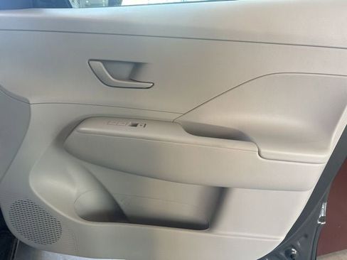 New 2026 Hyundai Kona SE image 30