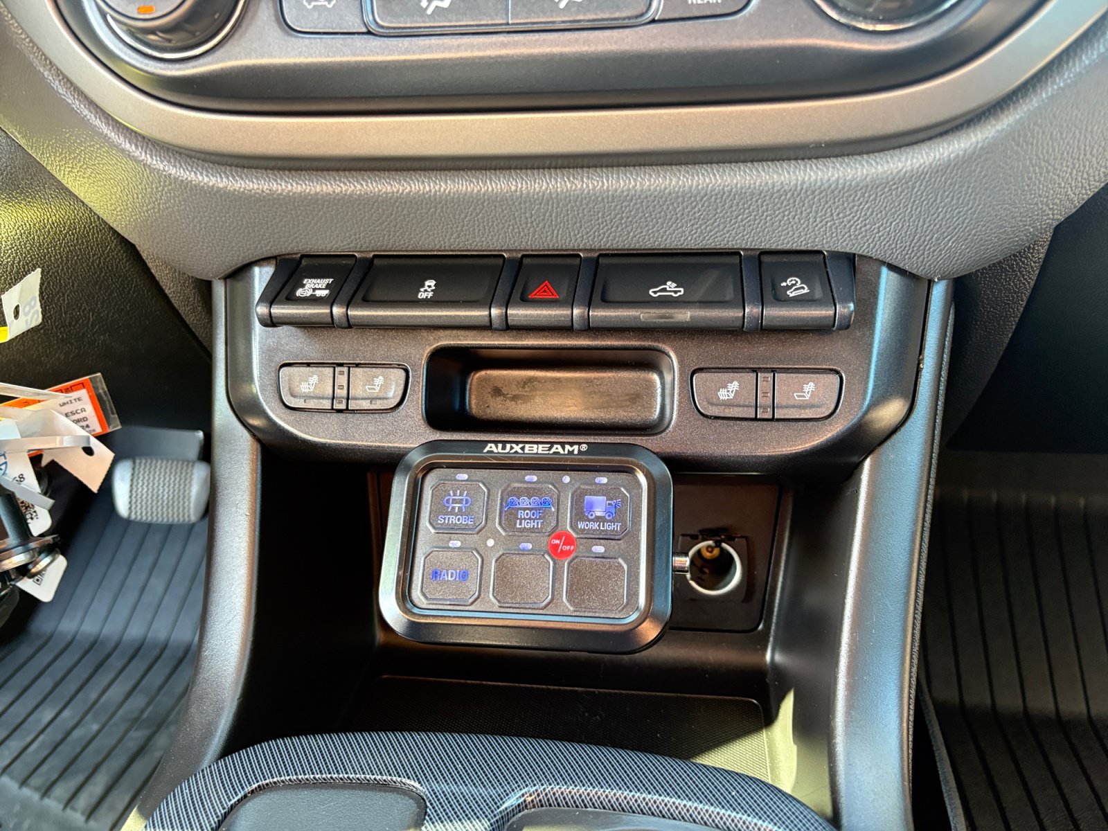 Used 2017 Chevrolet Colorado Z71 AWD/4WD image 19
