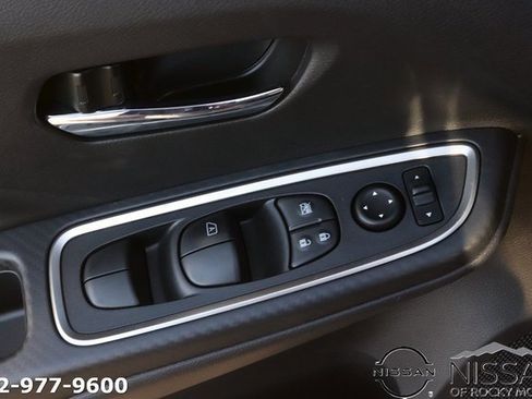 New 2025 Nissan Versa SR w/ Trunk Package image 11