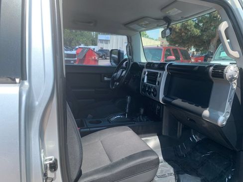 Used 2007 Toyota FJ Cruiser 4WD image 23