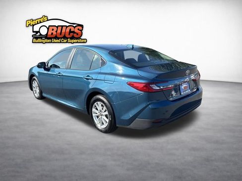 Used 2025 Toyota Camry LE AWD/4WD image 3
