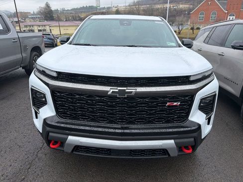 New 2026 Chevrolet Traverse Z71 w/ Enhanced Driving Package image 2