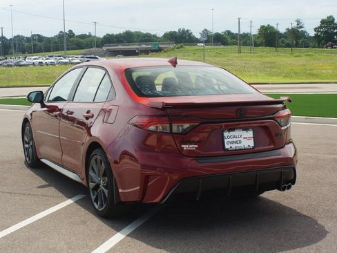 Used 2025 Toyota Corolla XSE FWD image 16