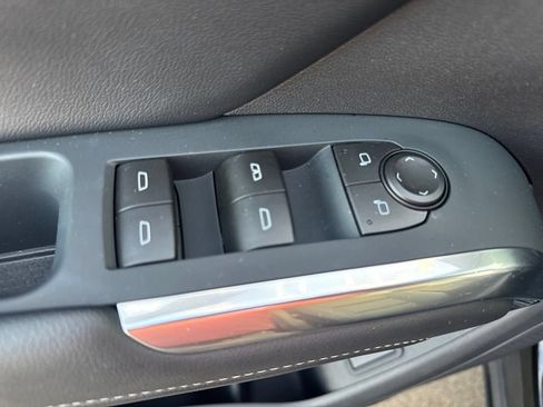 Used 2026 Chevrolet Traverse LT FWD image 18