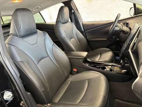 Used 2021 Toyota Prius Prime XLE FWD image 48