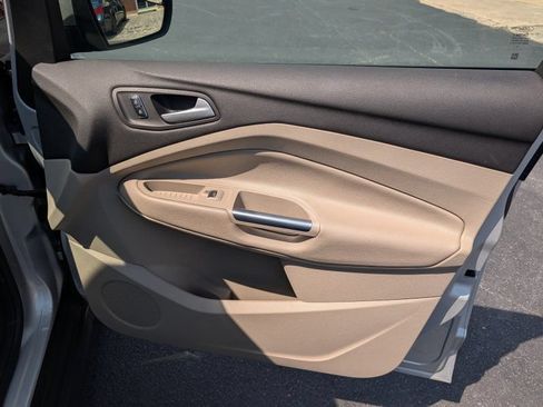 Used 2013 Ford C-MAX SE FWD image 28