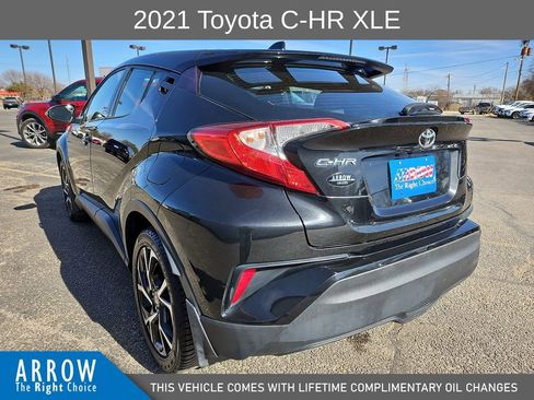 Used 2021 Toyota C-HR XLE image 9