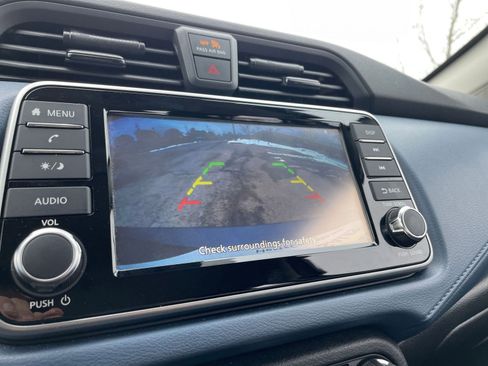 Used 2025 Nissan Versa SV image 23