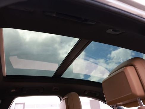 Used 2017 Porsche Macan image 26