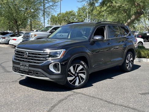 Certified 2025 Volkswagen Atlas SE FWD image 31