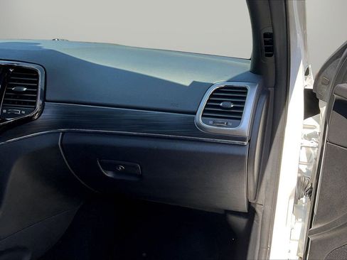 Certified 2021 Jeep Grand Cherokee Limited image 22