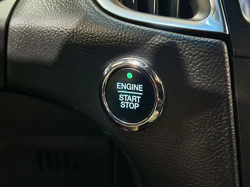 Used 2019 Ford Edge ST image 41