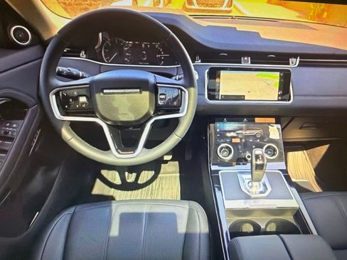 Used 2023 Land Rover Range Rover Evoque SE AWD/4WD image 10