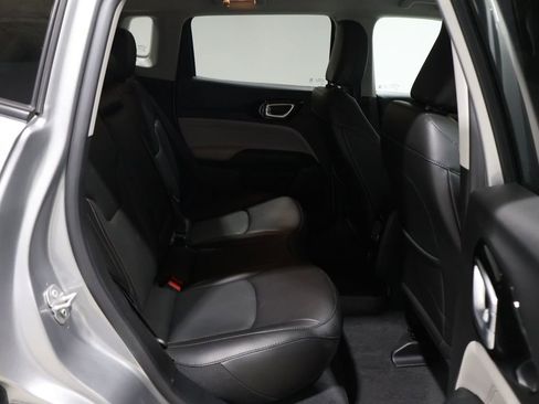 Used 2022 Jeep Compass Limited image 21