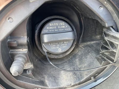 Used 2023 Subaru Legacy Limited image 16