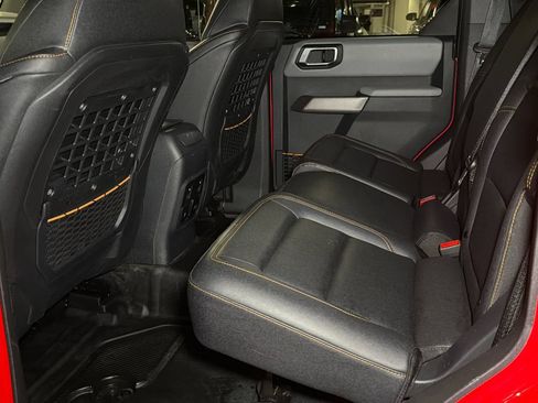 Used 2023 Ford Bronco Badlands w/ Sasquatch Package AWD/4WD image 17