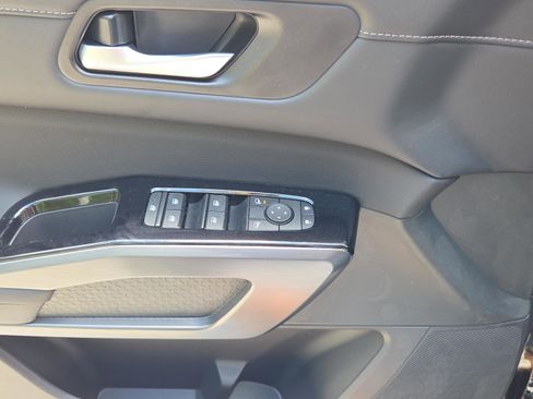 New 2026 Nissan Pathfinder SL FWD image 24