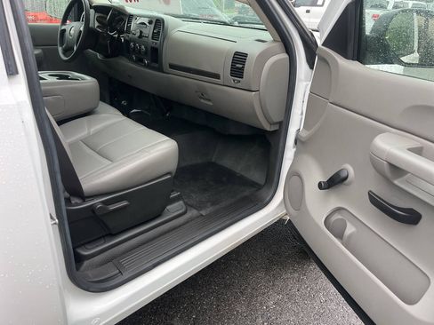Used 2008 GMC Sierra 2500 W/T AWD/4WD image 24