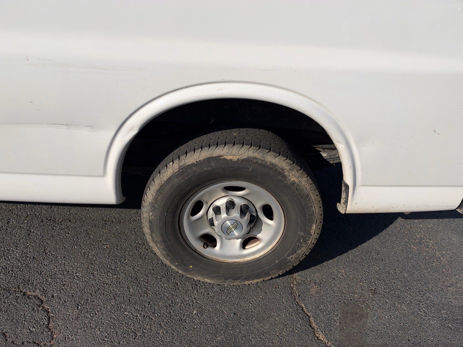 Used 2021 Chevrolet Express 2500 w/ Driver Convenience Package RWD image 9
