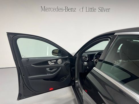 Used 2023 Mercedes-Benz E 350 4MATIC Sedan image 17