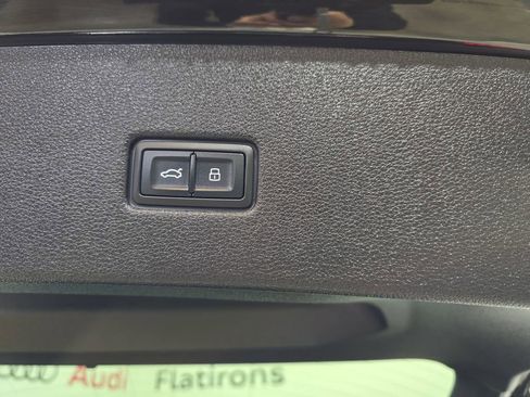 Used 2023 Audi RS Q8 AWD/4WD image 16