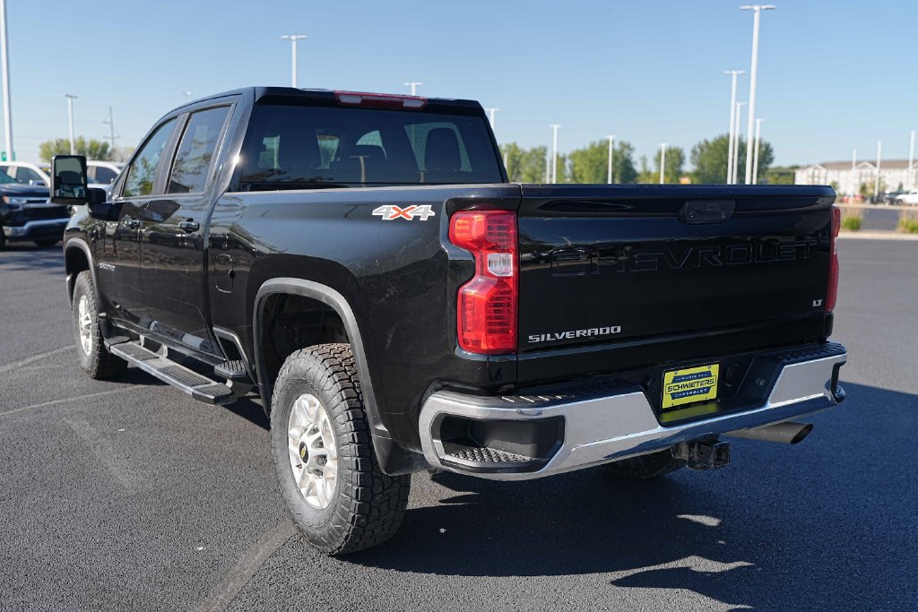 Used 2025 Chevrolet Silverado 2500 LT w/ Convenience Package AWD/4WD image 9