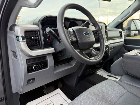 Used 2025 Ford F350 XLT image 22