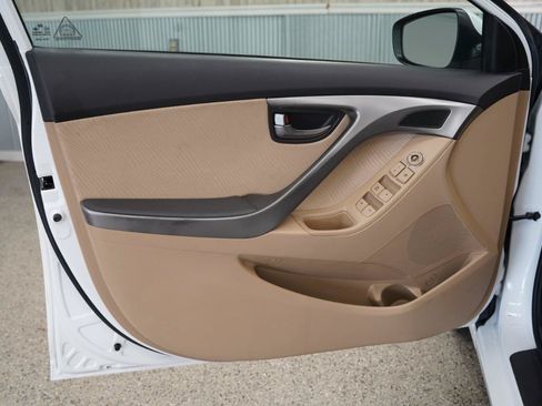 Used 2012 Hyundai Elantra GLS w/ Preferred Pkg 3 FWD image 23