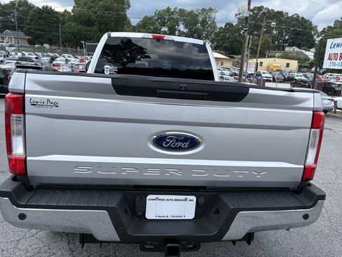 Used 2019 Ford F250 XLT w/ XLT Value Package AWD/4WD image 4