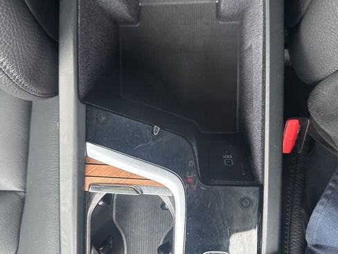 Used 2025 Volvo XC90 B5 Plus w/ Protection Package Premier image 28