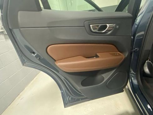 Used 2024 Volvo XC60 B5 Plus w/ Climate Package AWD/4WD image 8
