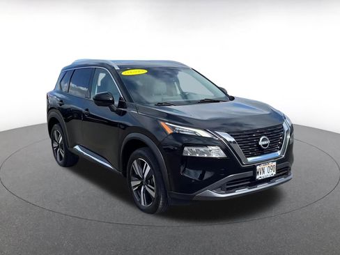 Used 2023 Nissan Rogue SL w/ SL Premium Package image 3