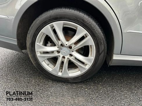 Used 2010 Mercedes-Benz E 350 4MATIC Sedan image 21