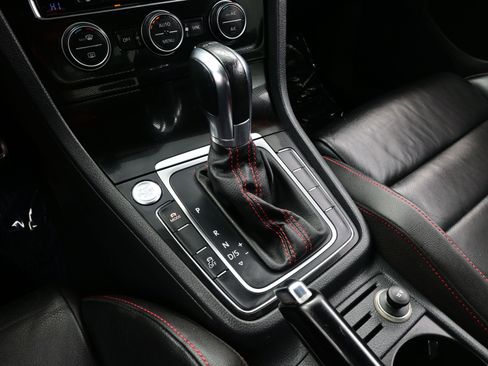 Used 2015 Volkswagen GTI Autobahn image 22