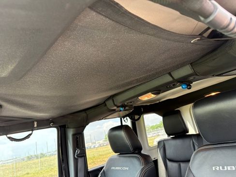 Used 2016 Jeep Wrangler Unlimited Rubicon AWD/4WD image 21