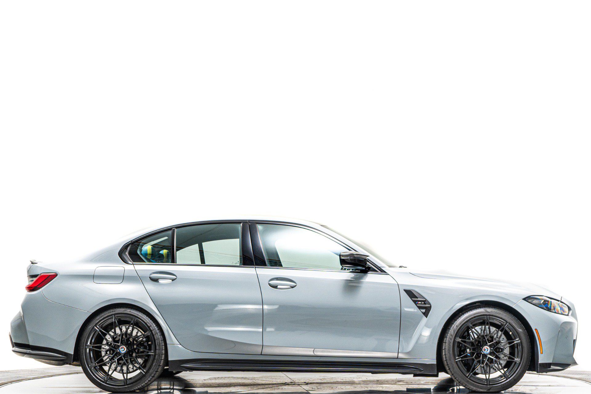 Used 2023 BMW M3 w/ M Carbon Exterior Package RWD image 2