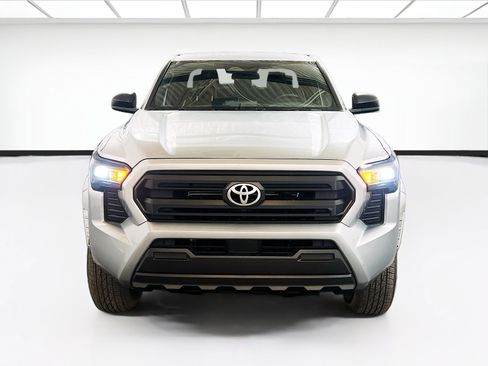 Used 2024 Toyota Tacoma SR RWD image 2