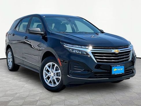 Used 2023 Chevrolet Equinox LS AWD/4WD image 1