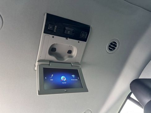 Used 2020 Cadillac Escalade ESV Premium Luxury image 43