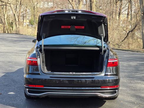 Used 2023 Audi A8 L 3.0T w/ Luxury Package image 77