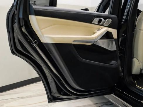 Used 2021 BMW ALPINA XB7 AWD/4WD image 60