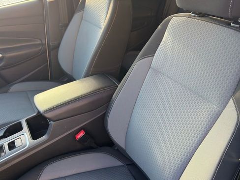 Used 2017 Ford Escape SE image 11