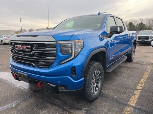 Used 2022 GMC Sierra 1500 AT4 w/ AT4 Premium Package image 4
