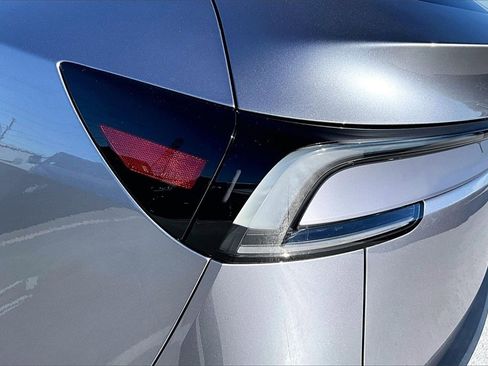 Used 2026 Tesla Model Y 2WD image 21