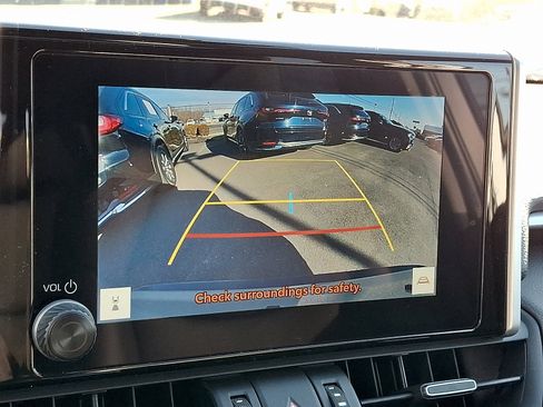 Used 2023 Toyota RAV4 XLE Premium image 20